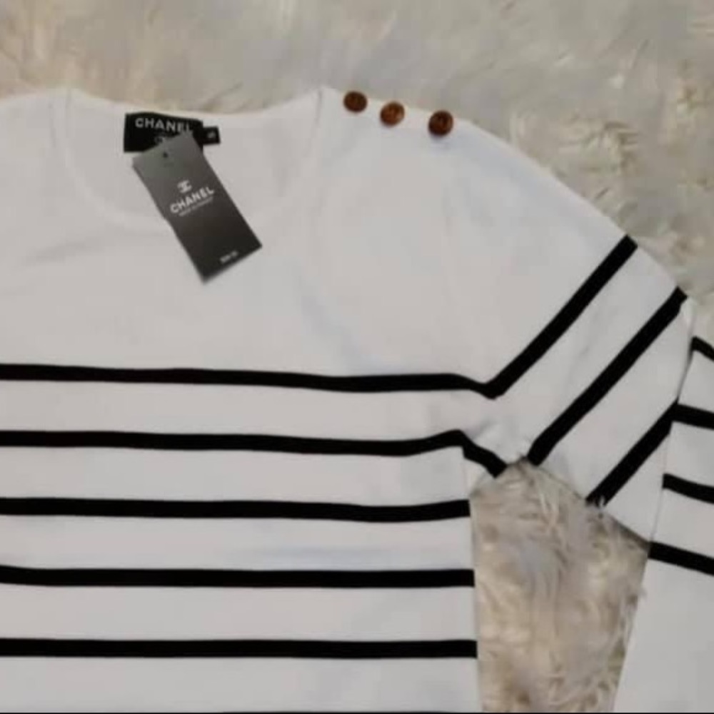 Beautiful inspired top soft warm and elegant